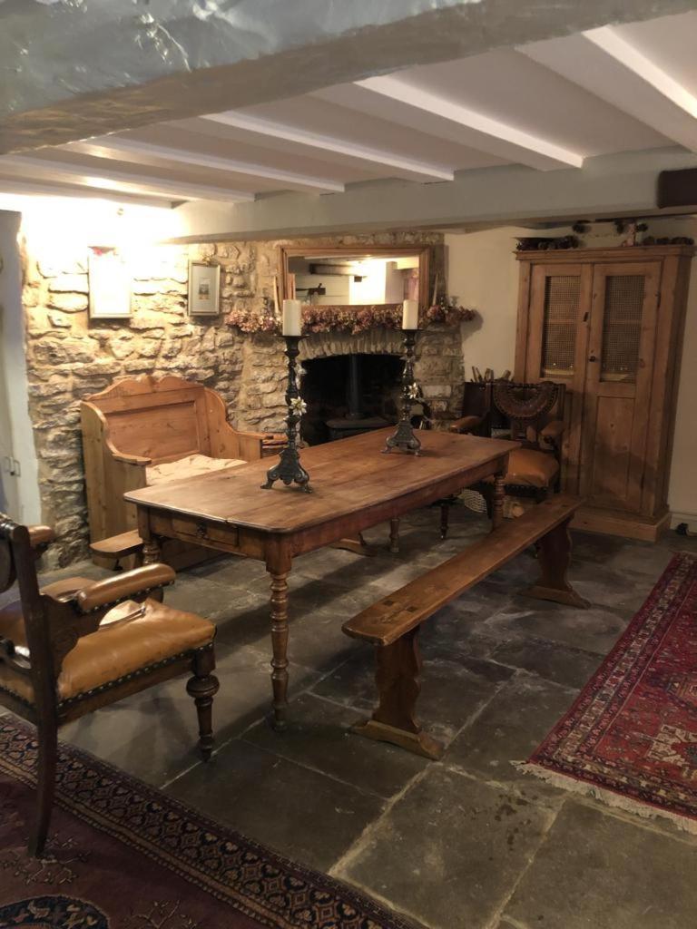 Old Mutlow Cottage Longhope Екстер'єр фото
