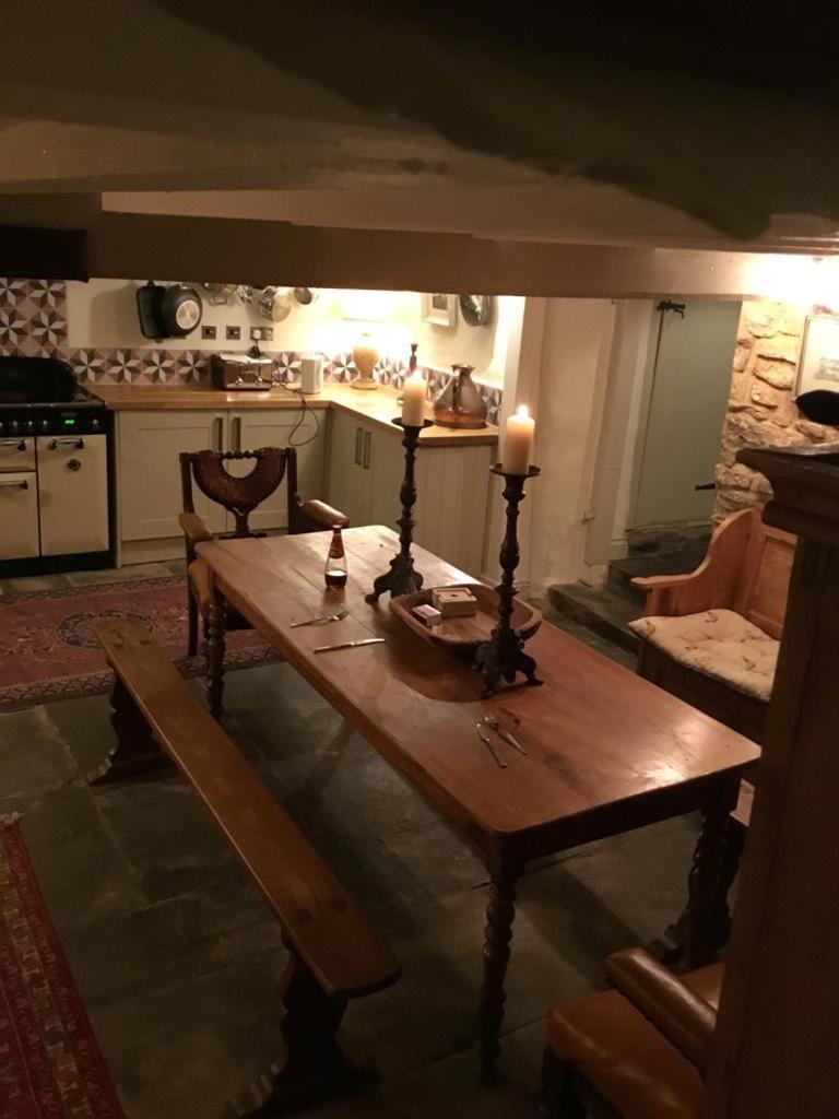 Old Mutlow Cottage Longhope Екстер'єр фото